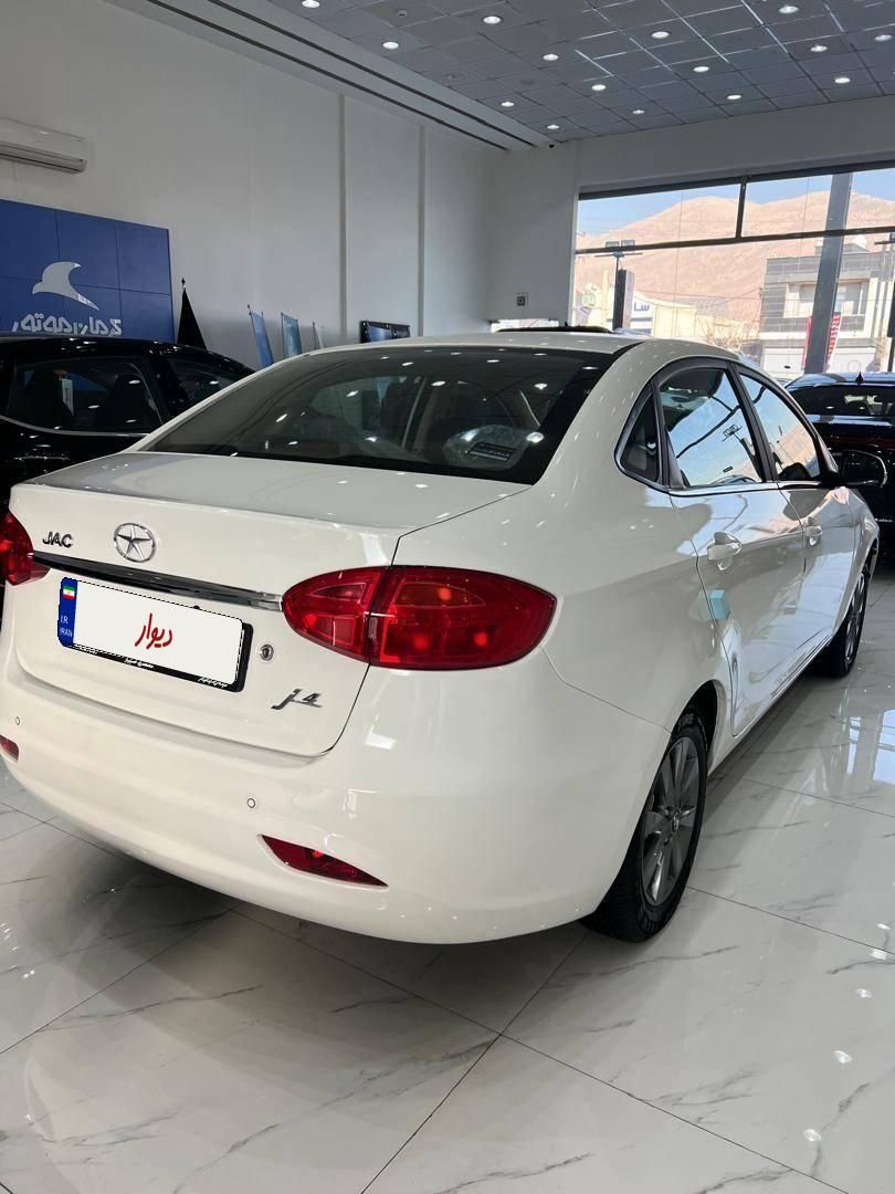 جک J4 اتوماتیک ساده - 1404