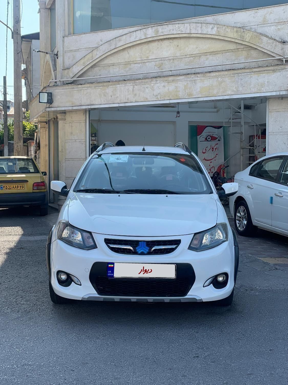خودرو کوییک، معمولی آگهی ann_18688364