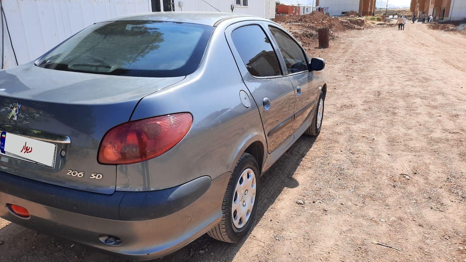 پژو ۲۰۶ صندوق دار v8 - 1395