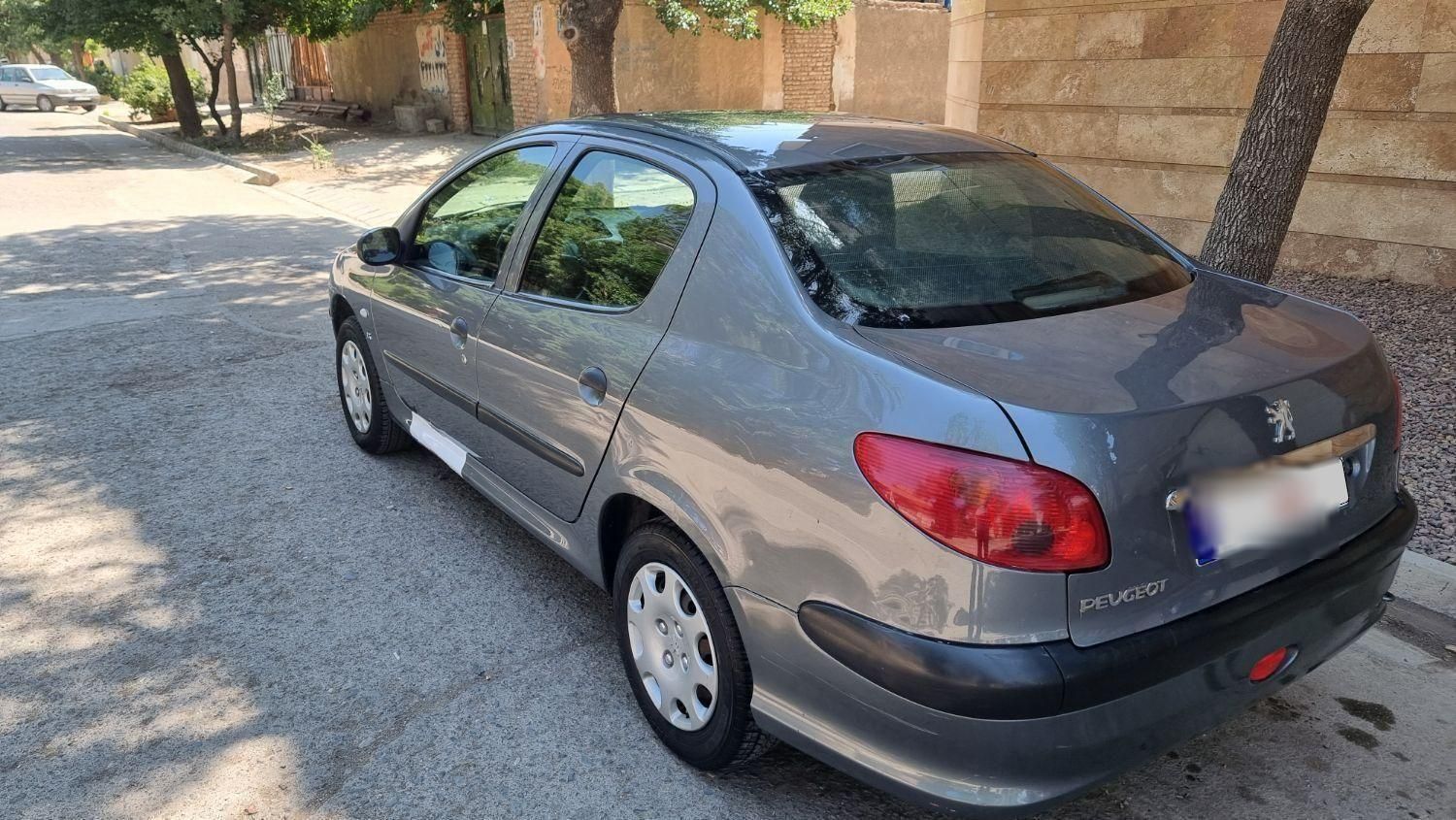 پژو ۲۰۶ صندوق دار v20 - 1390