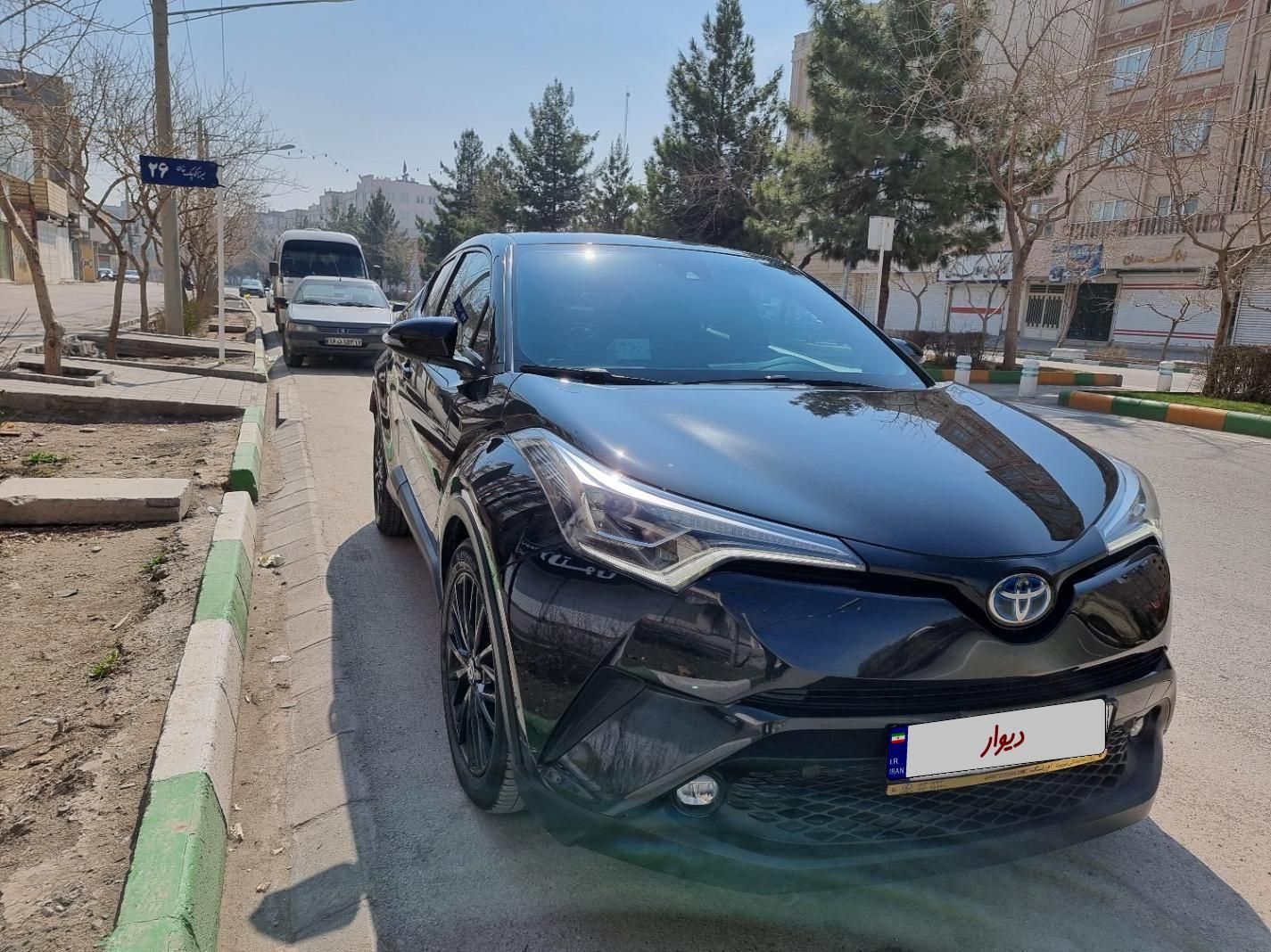 تویوتا کمری XLE - 2018