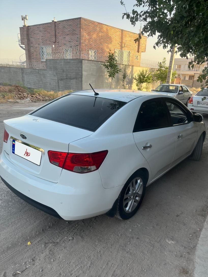 کیا سراتو 2.0 لیتر اتوماتیک GT لاین - 2016