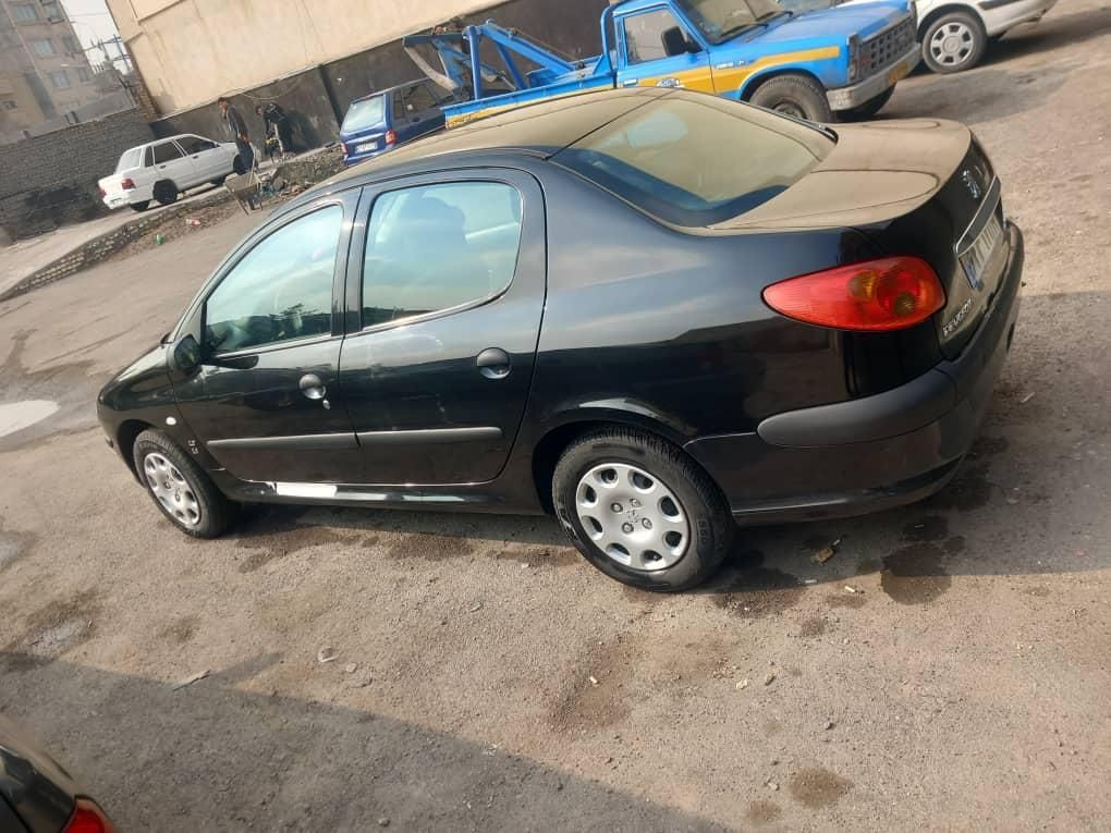پژو ۲۰۶ صندوق دار v8 - 1393