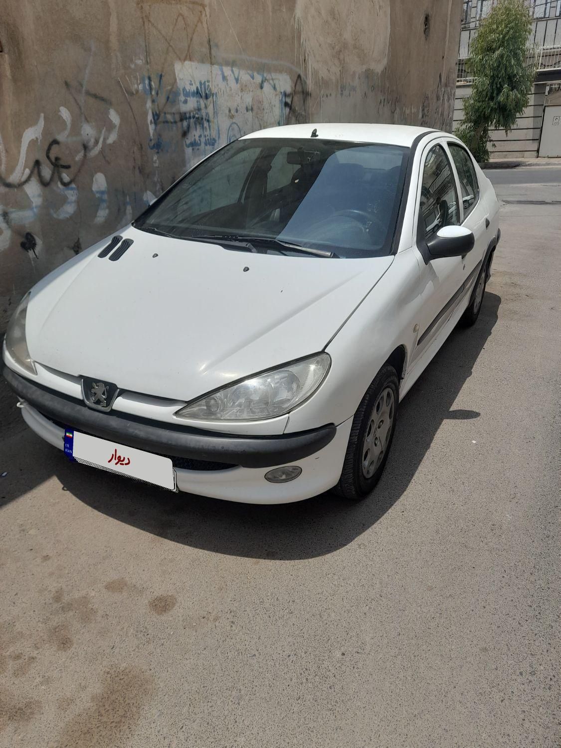 پژو ۲۰۶ صندوق دار v8 - 1392