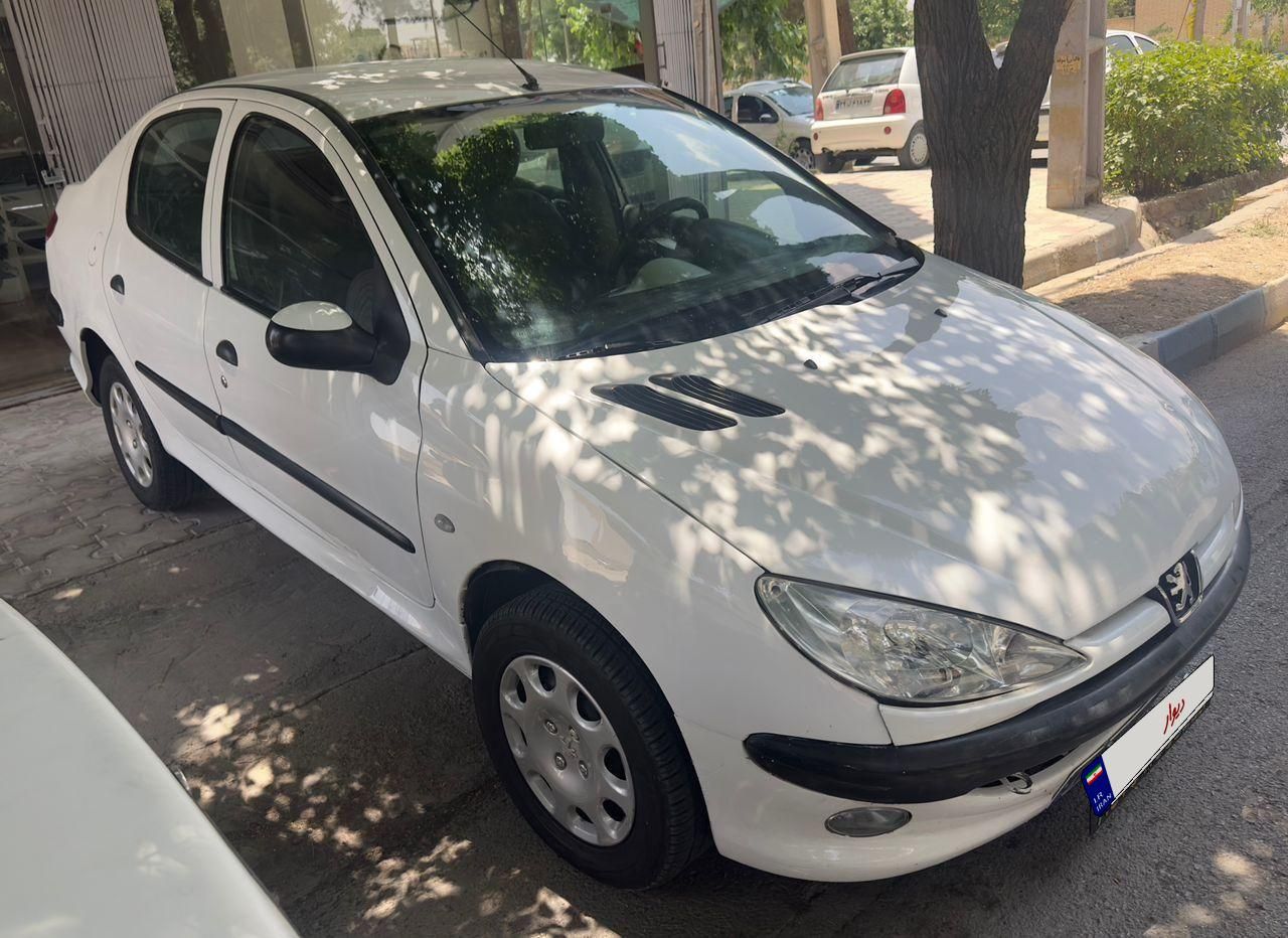 پژو ۲۰۶ صندوق دار v8 - 1391