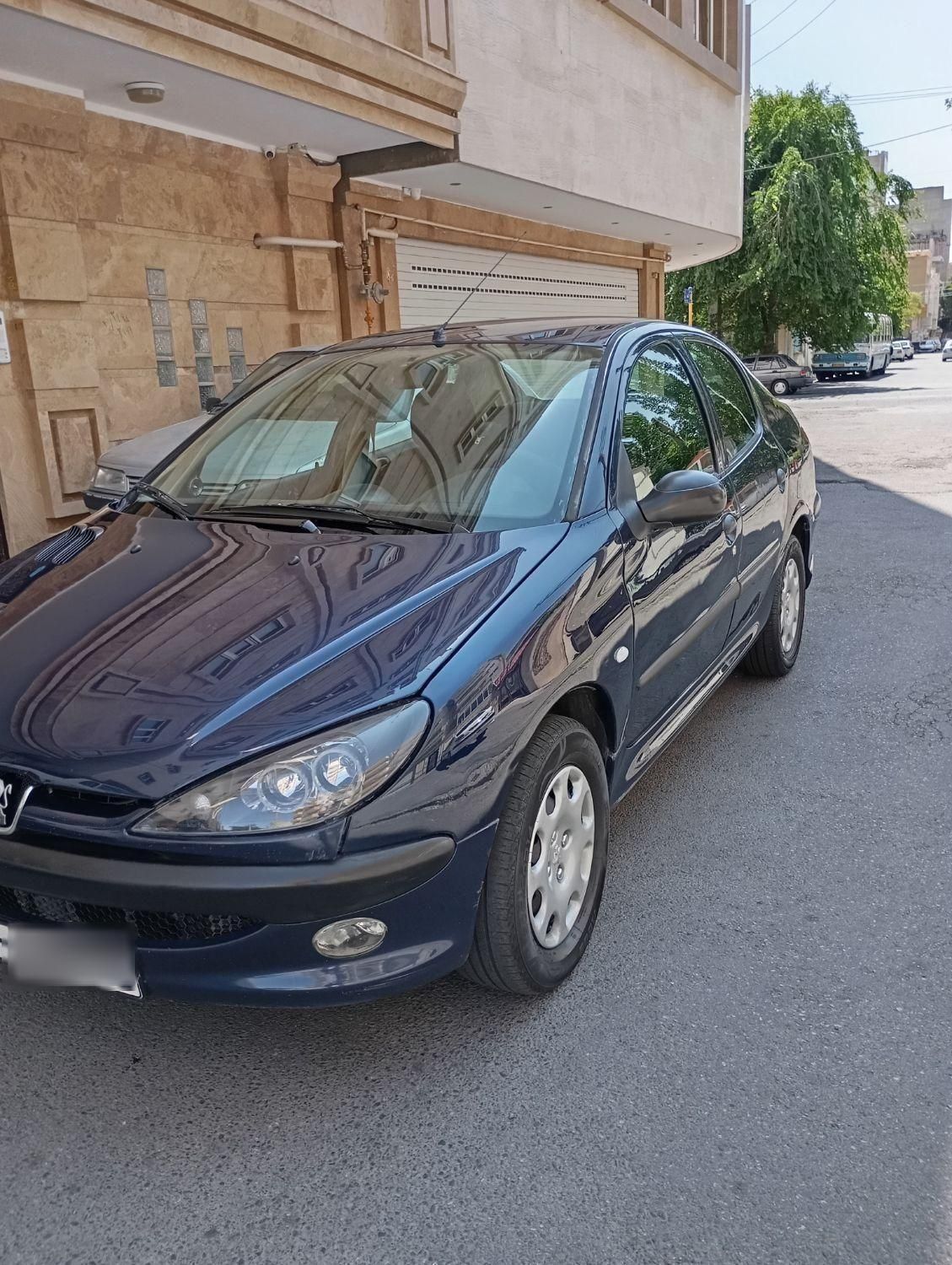 پژو ۲۰۶ صندوق دار v8 - 1386