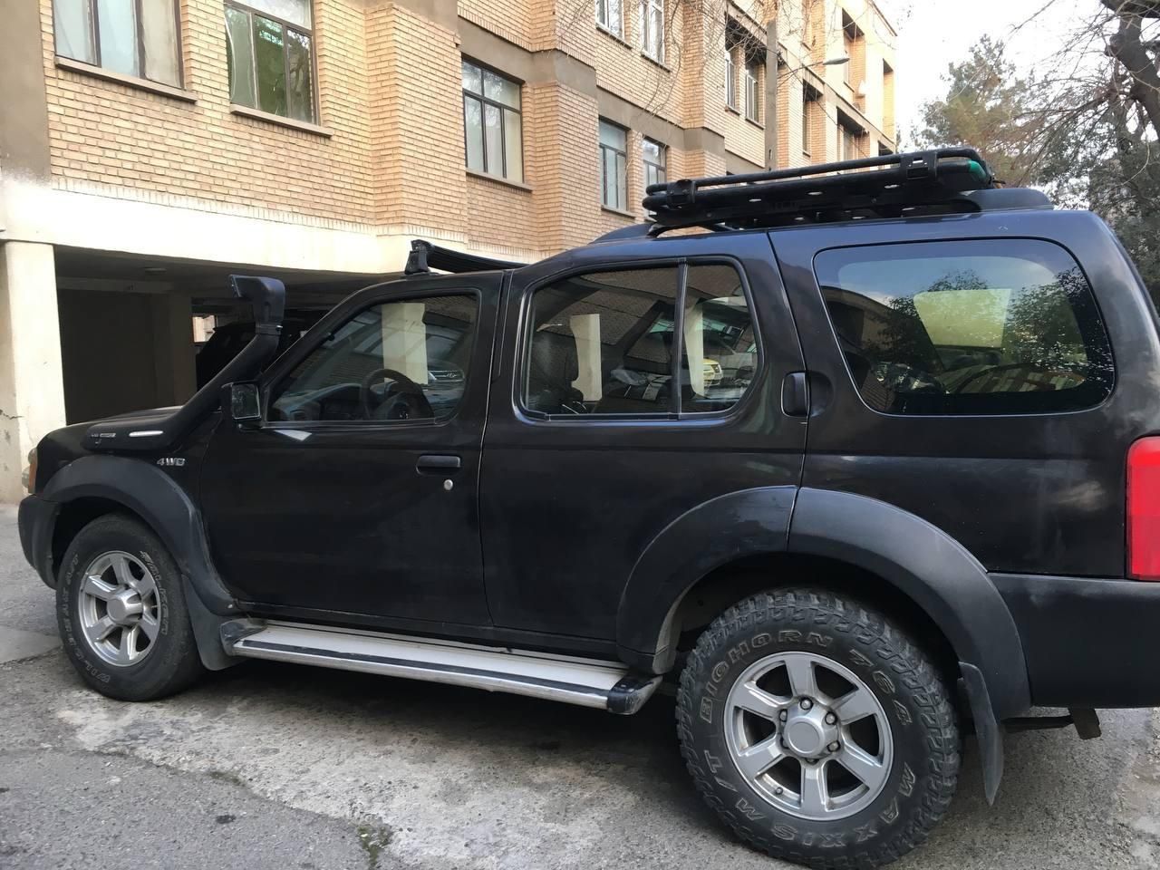 نیسان رونیز دنده‌ای - 1382