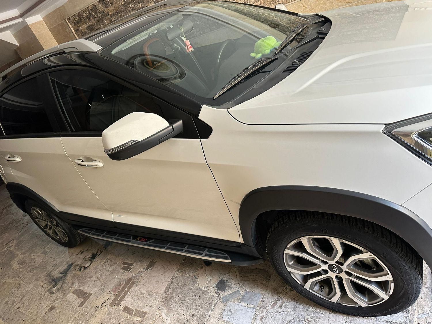 خودرو ام وی ام، X22 آگهی ann_18693031