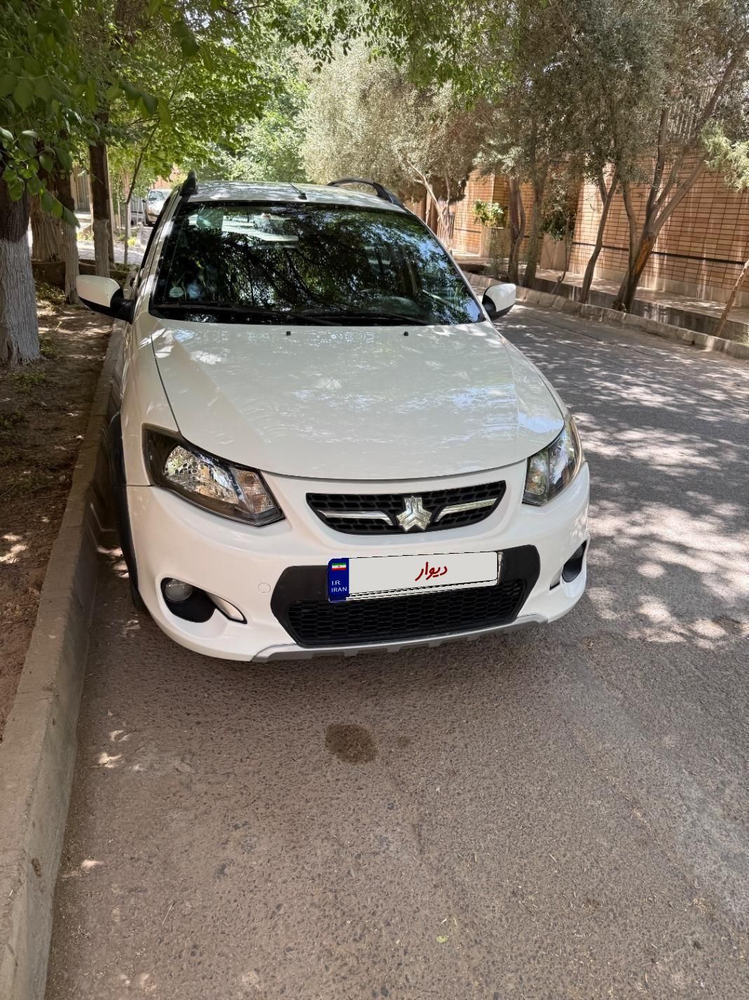 خودرو کوییک، معمولی آگهی ann_18693106