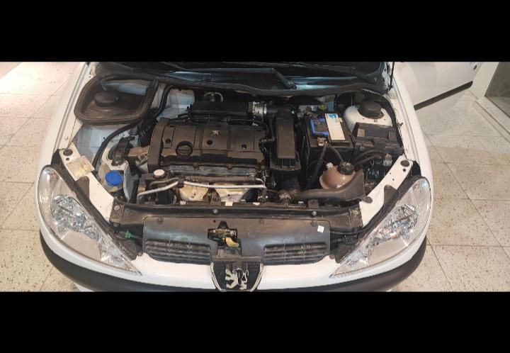پژو ۲۰۶ صندوق دار v8 - 1393