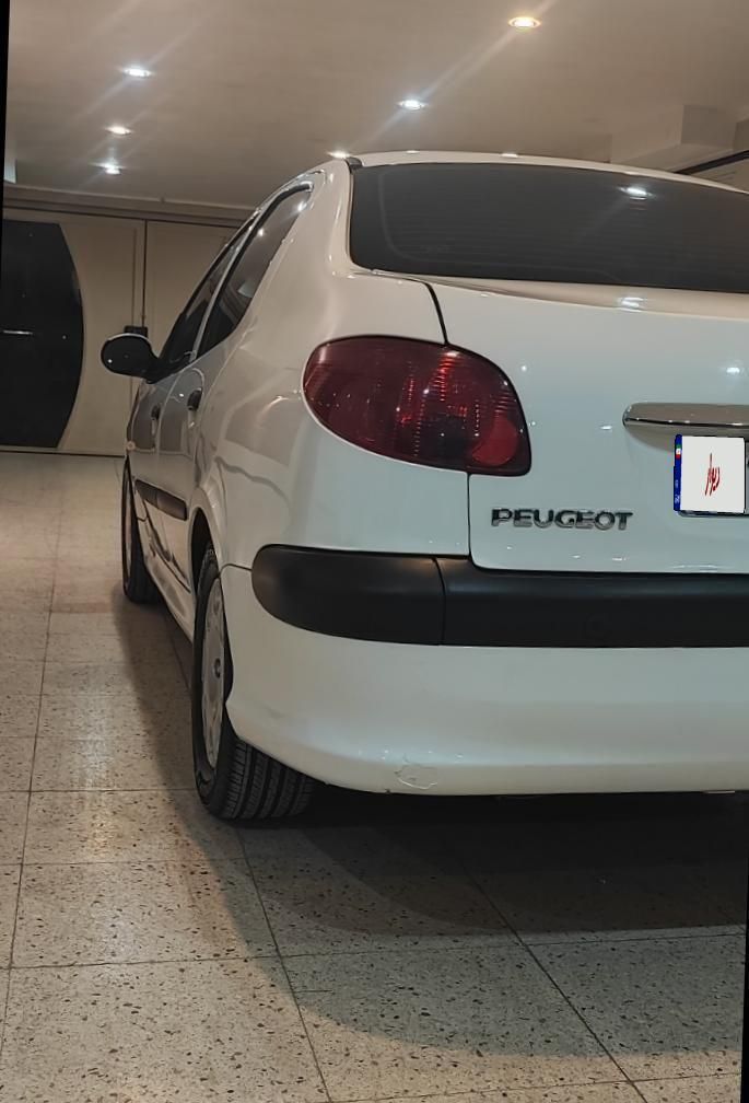 پژو ۲۰۶ صندوق دار v8 - 1393