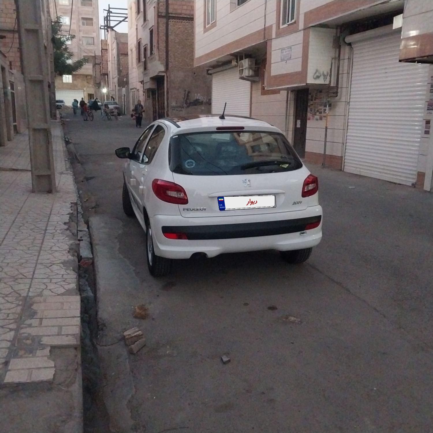 پژو 207 اتوماتیک TU5P - 1404