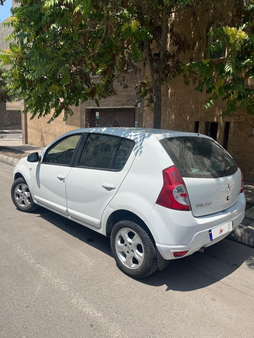 خودرو رنو، ساندرو آگهی ann_18695725