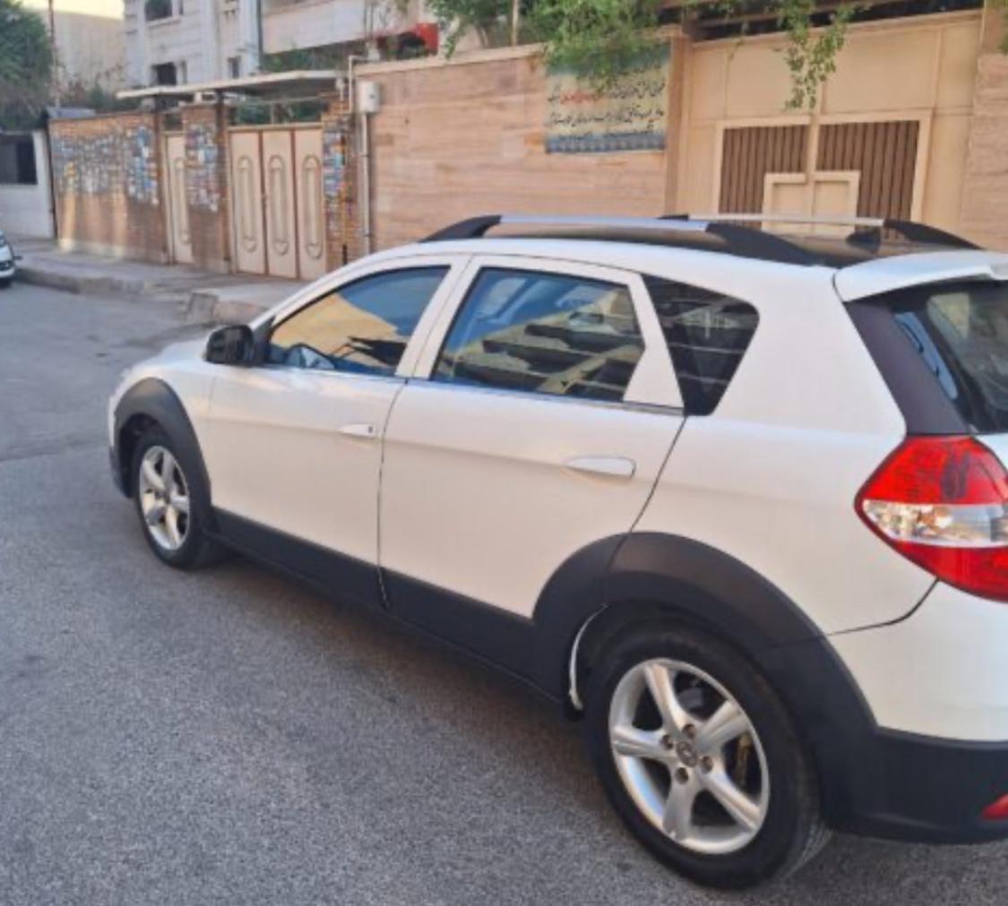 خودرو دانگ فنگ، H30 کراس آگهی ann_18696018