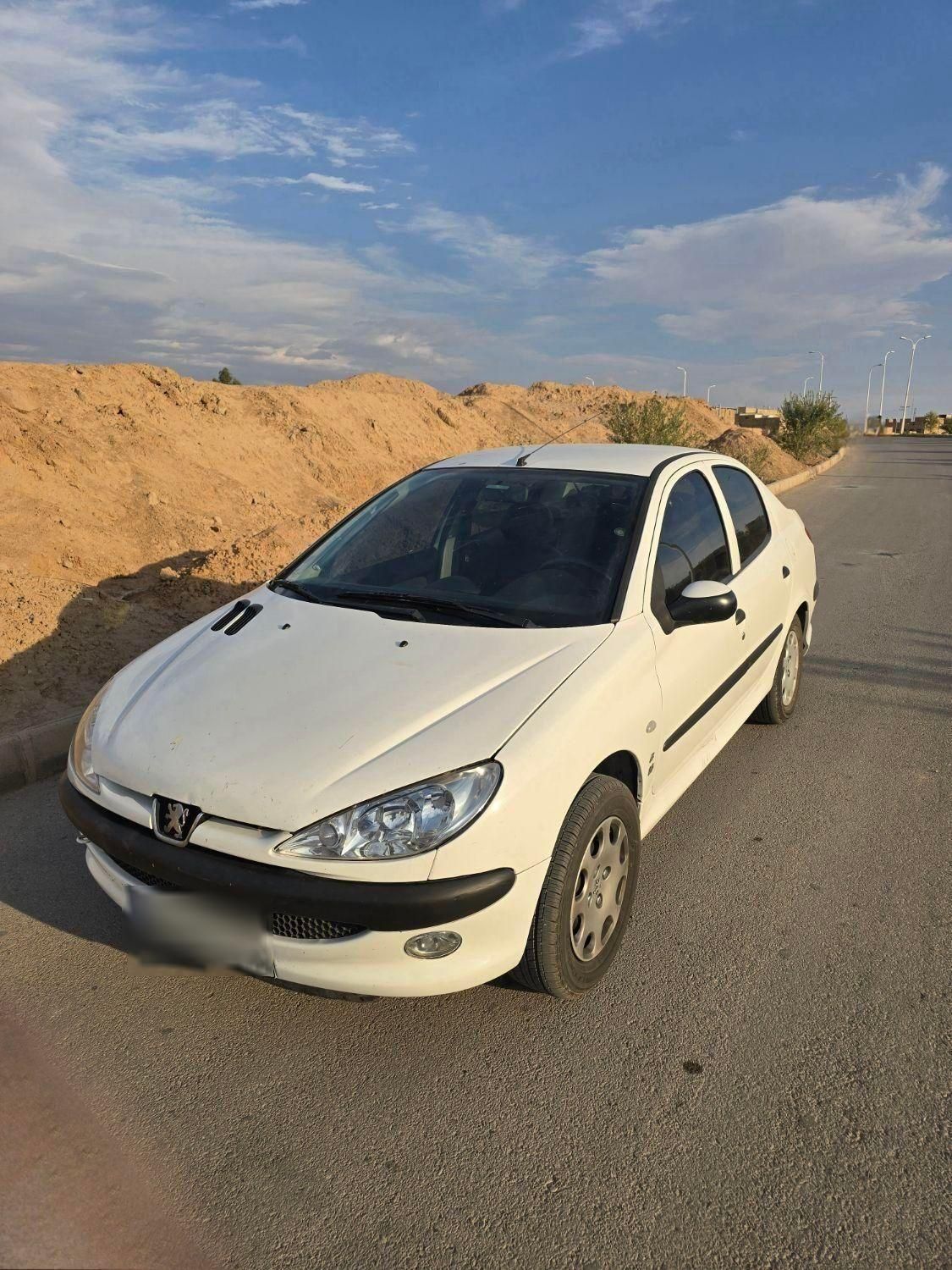 خودرو پژو، ۲۰۶ صندوق دار آگهی ann_18696139