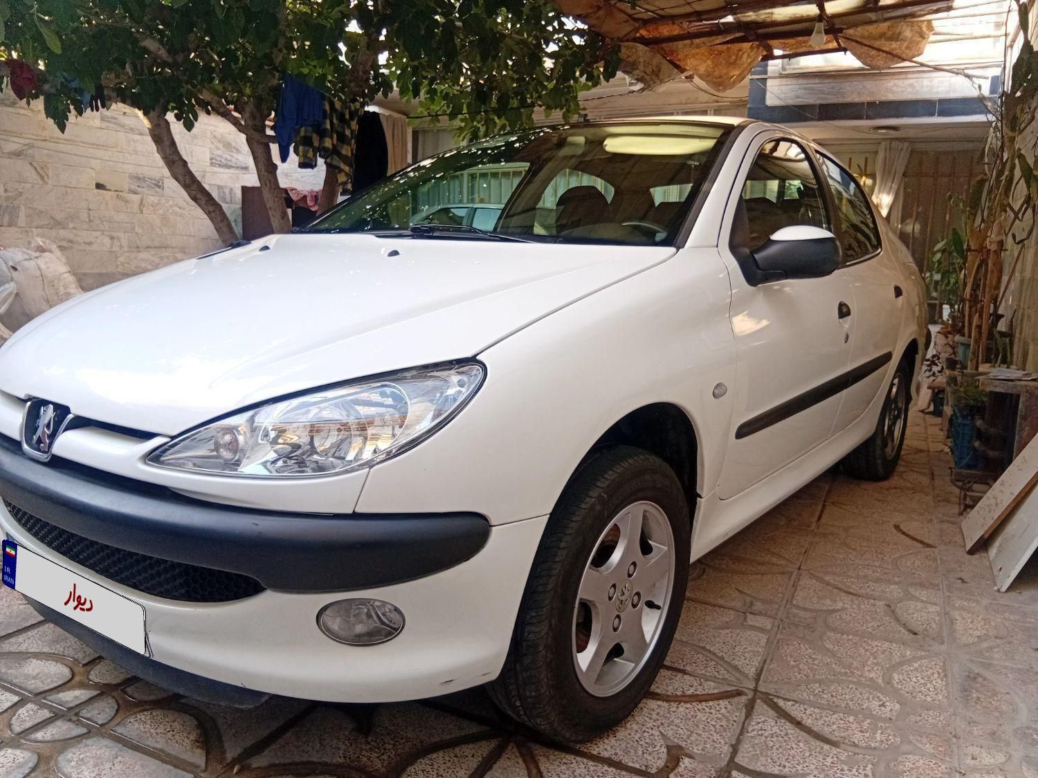 پژو ۲۰۶ صندوق دار v8 - 1390