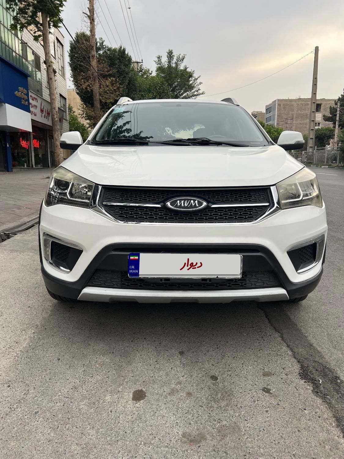 خودرو ام وی ام، X22 آگهی ann_18698397