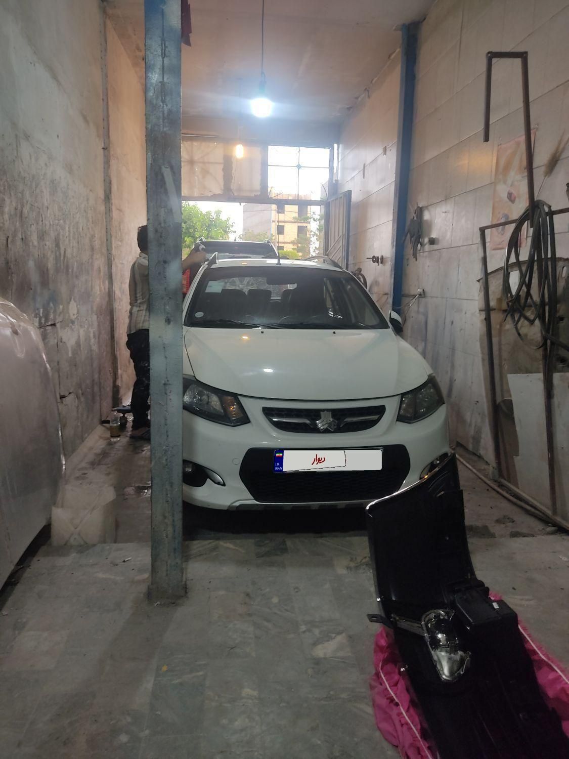 خودرو کوییک، معمولی آگهی ann_18698760