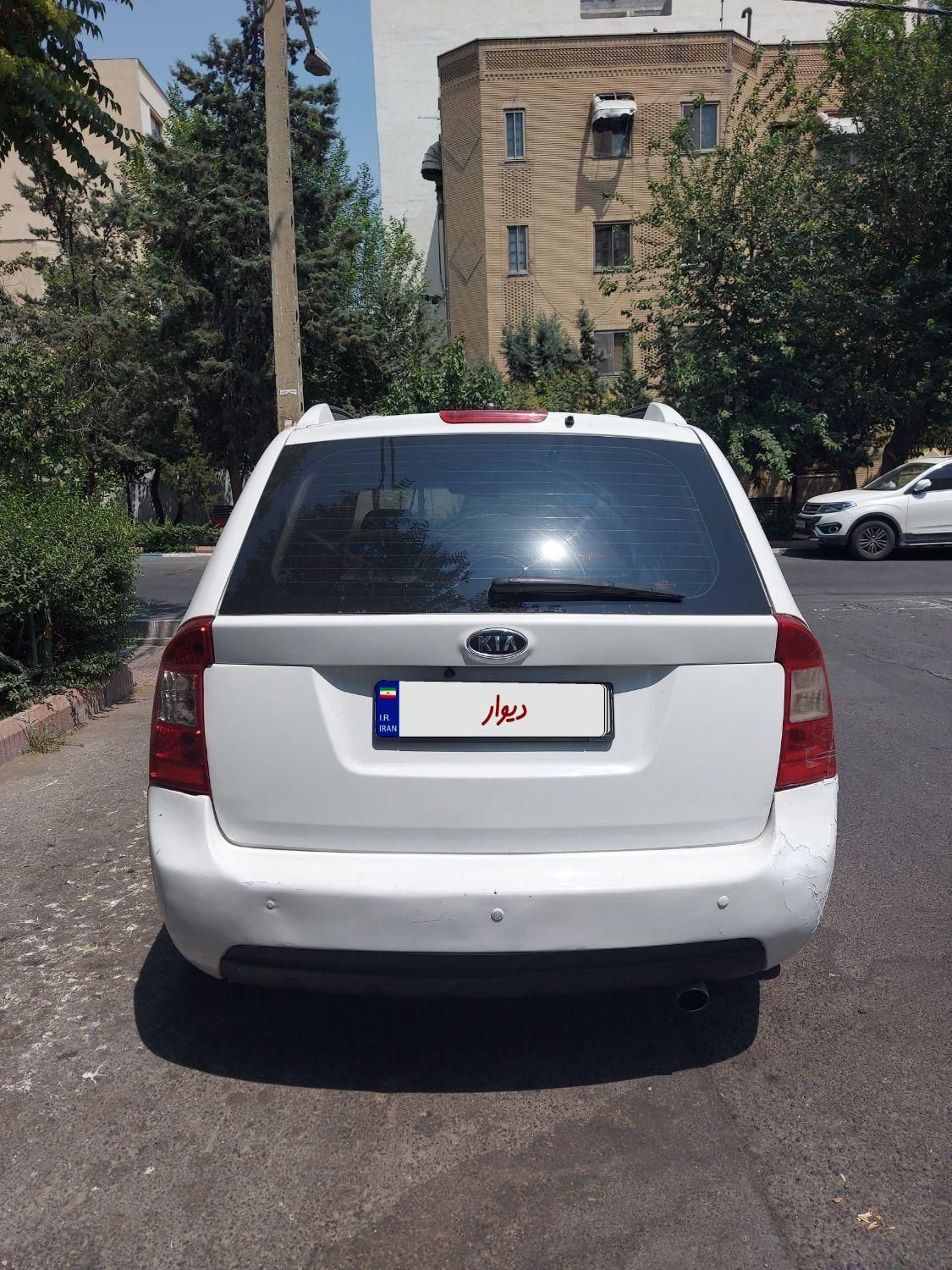 کیا کارنز فول UN - 2010