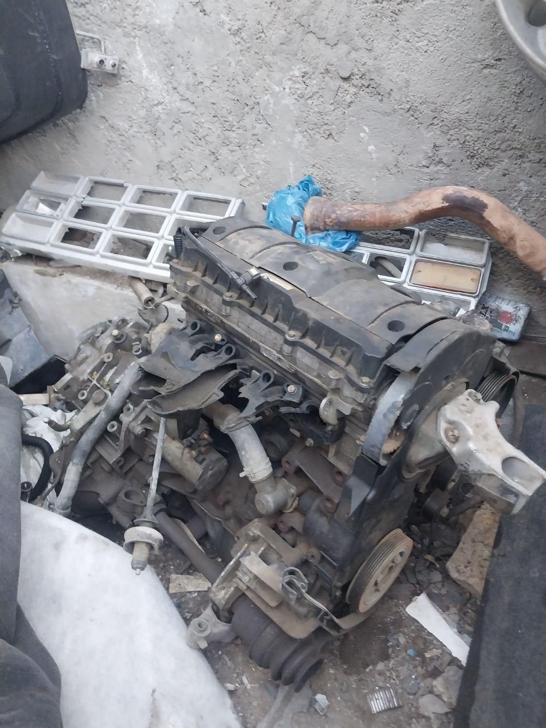 پژو ۲۰۶ صندوق دار v8 - 1397