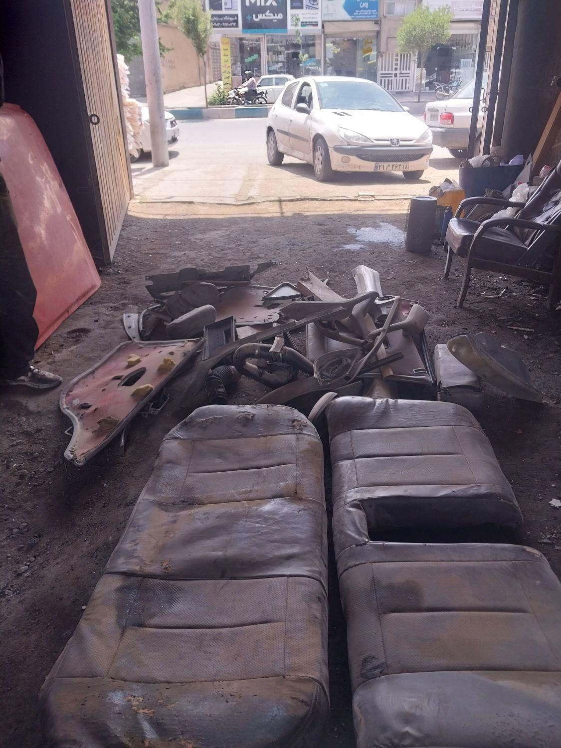 پژو ۲۰۶ صندوق دار v8 - 1397