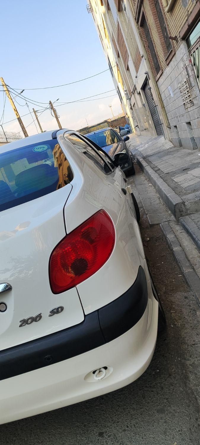 پژو ۲۰۶ صندوق دار v8 - 1395