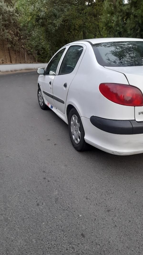پژو ۲۰۶ صندوق دار v8 - 1394