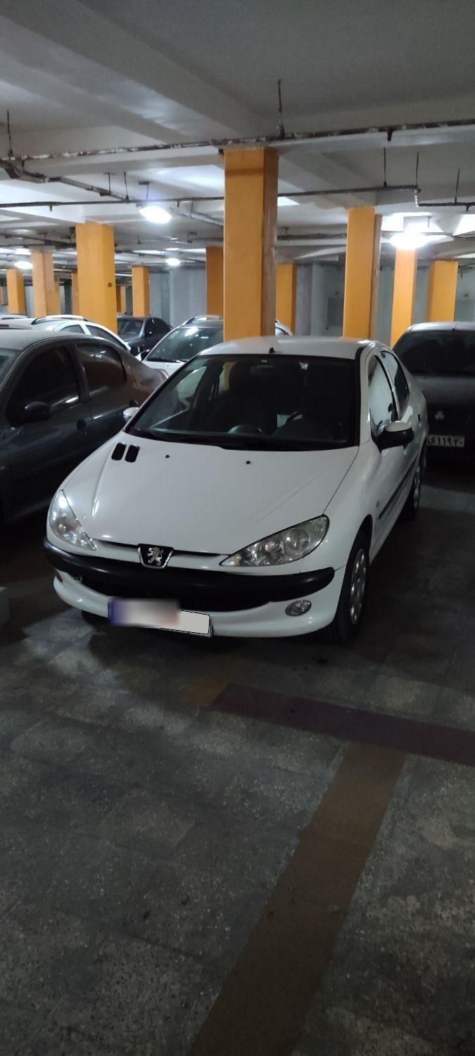 پژو ۲۰۶ صندوق دار v8 - 1397