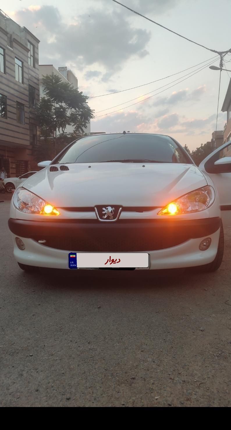 پژو ۲۰۶ صندوق دار v8 - 1396