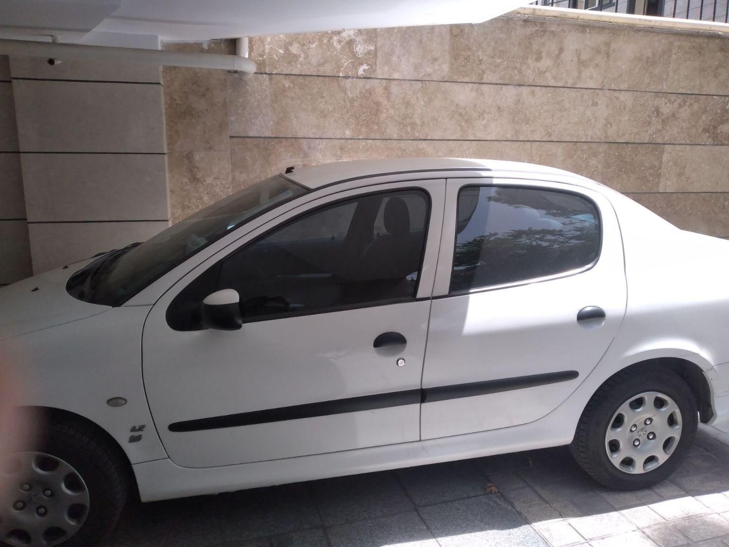 پژو ۲۰۶ صندوق دار v8 - 1397