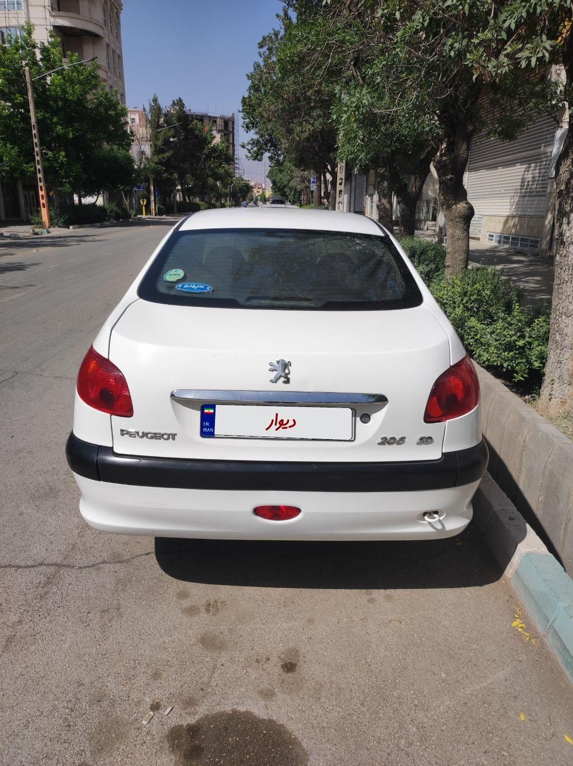 پژو ۲۰۶ صندوق دار v8 - 1399
