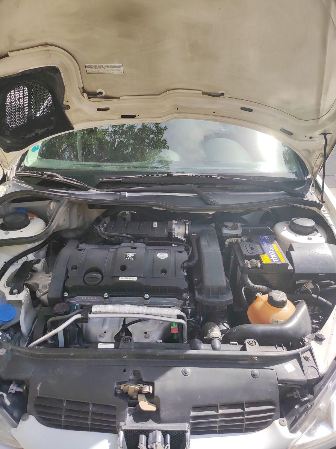 پژو ۲۰۶ صندوق دار v8 - 1399