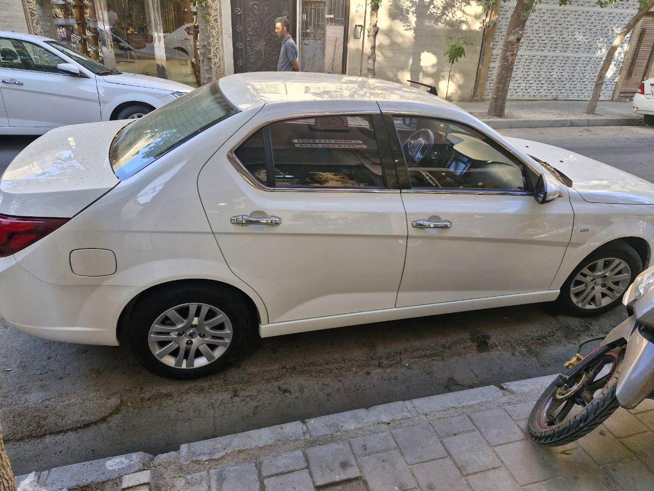 دنا پلاس تیپ ۲ سانروف ۴ ایربگ - 1399