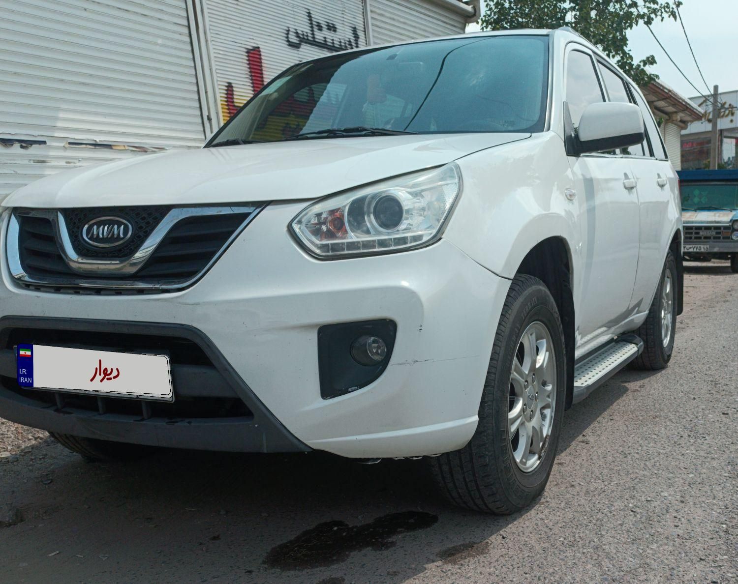 خودرو ام وی ام، X33 آگهی ann_18703297