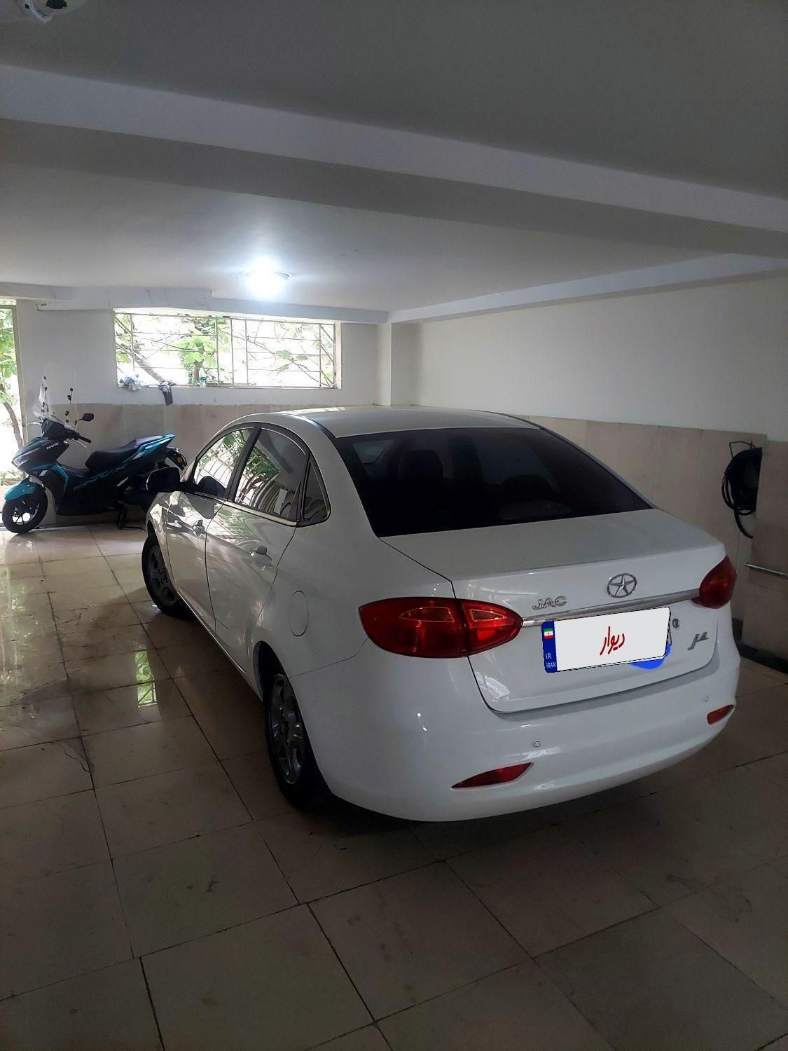 جک J4 اتوماتیک ساده - 1401
