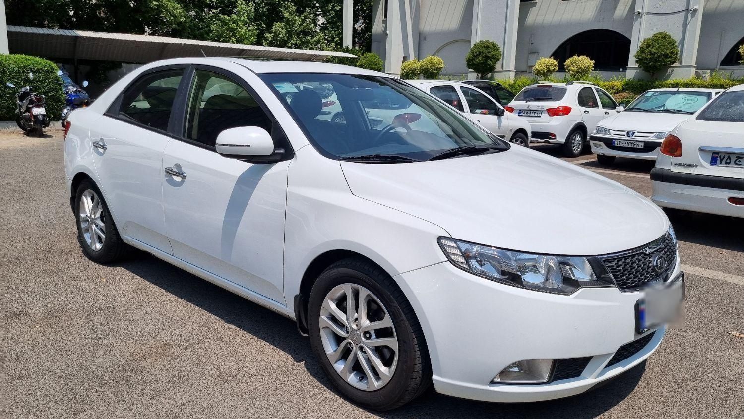 کیا سراتو 2.0 لیتر اتوماتیک GT لاین - 2017