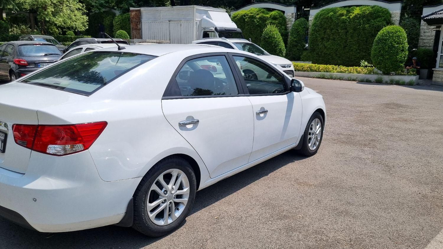 کیا سراتو 2.0 لیتر اتوماتیک GT لاین - 2017