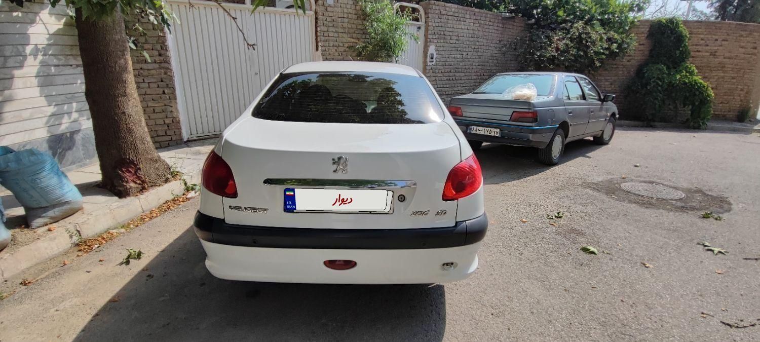 پژو ۲۰۶ صندوق دار v8 - 1396