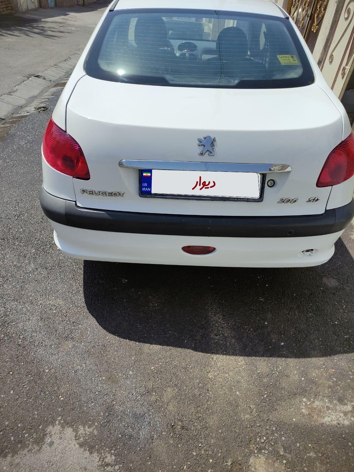 پژو ۲۰۶ صندوق دار v8 - 1393
