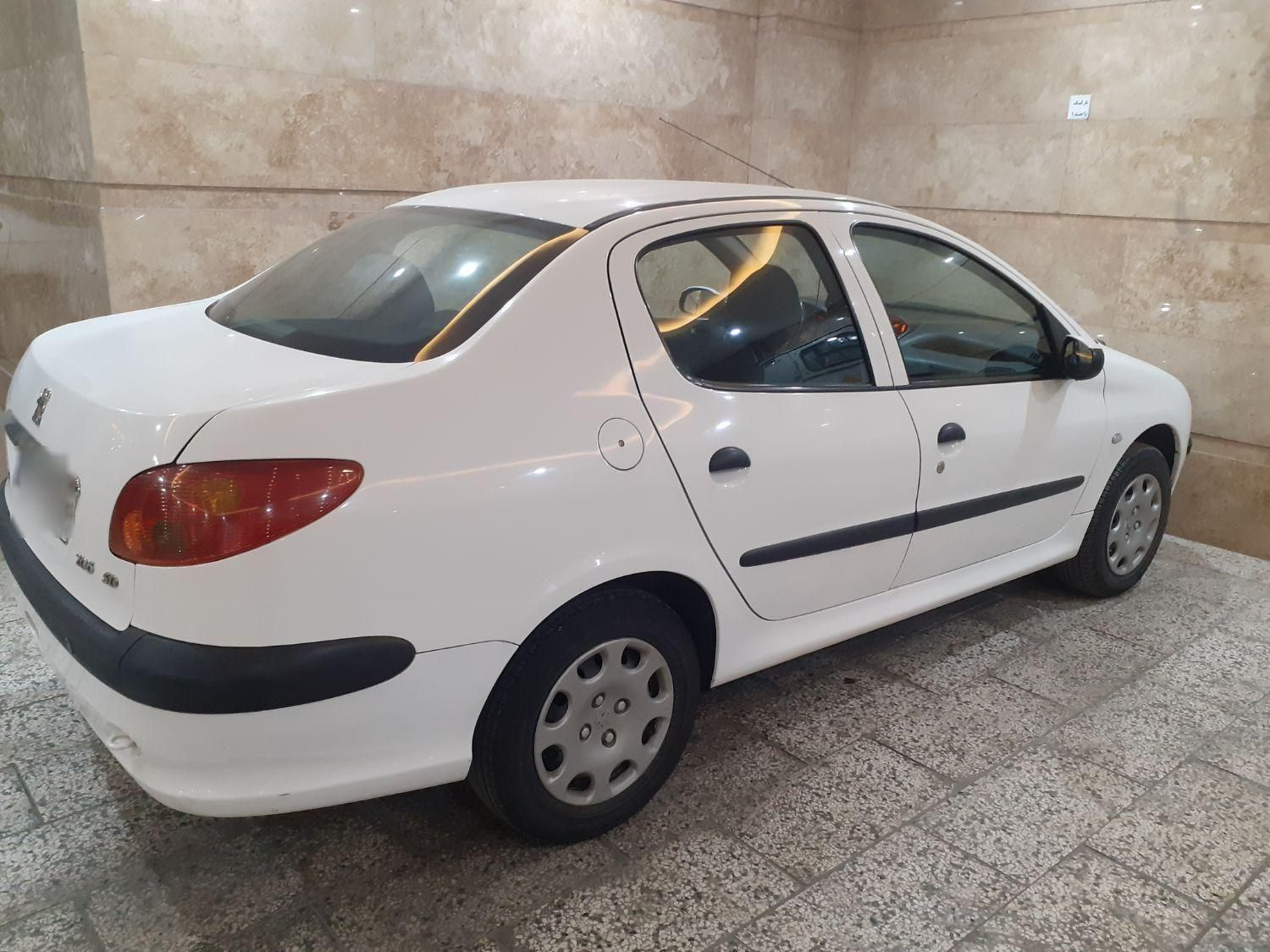 پژو ۲۰۶ صندوق دار v8 - 1393