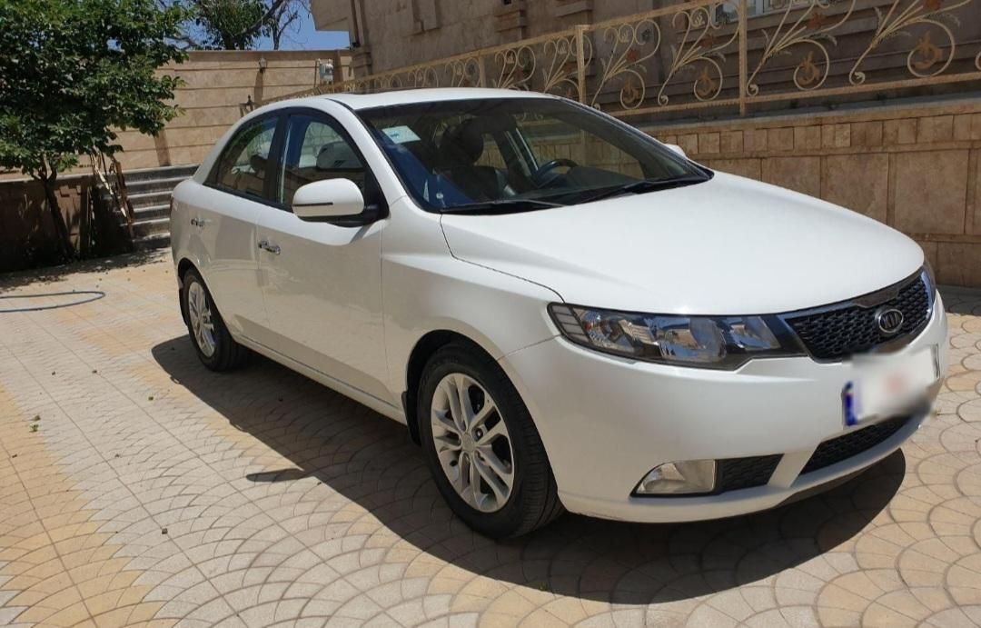 خودرو کیا، سراتو مونتاژ آگهی ann_18706787
