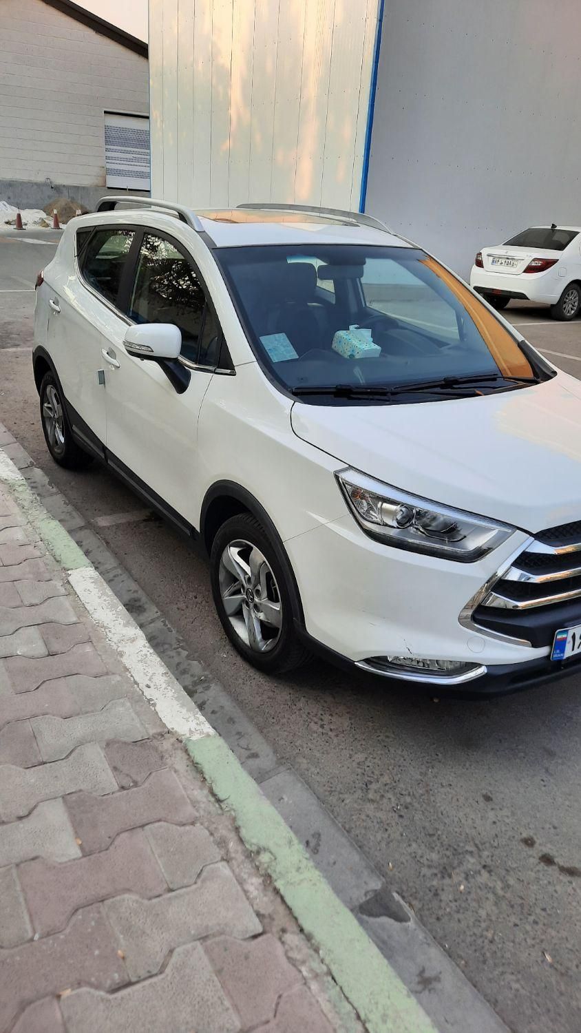 جک S3 اتوماتیک - 1402