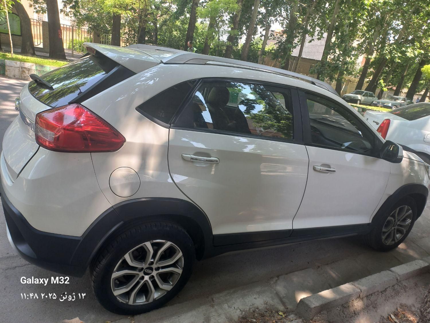 خودرو ام وی ام، X22 آگهی ann_18706964