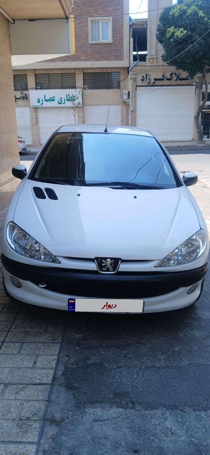 پژو ۲۰۶ صندوق دار v8 - 1390