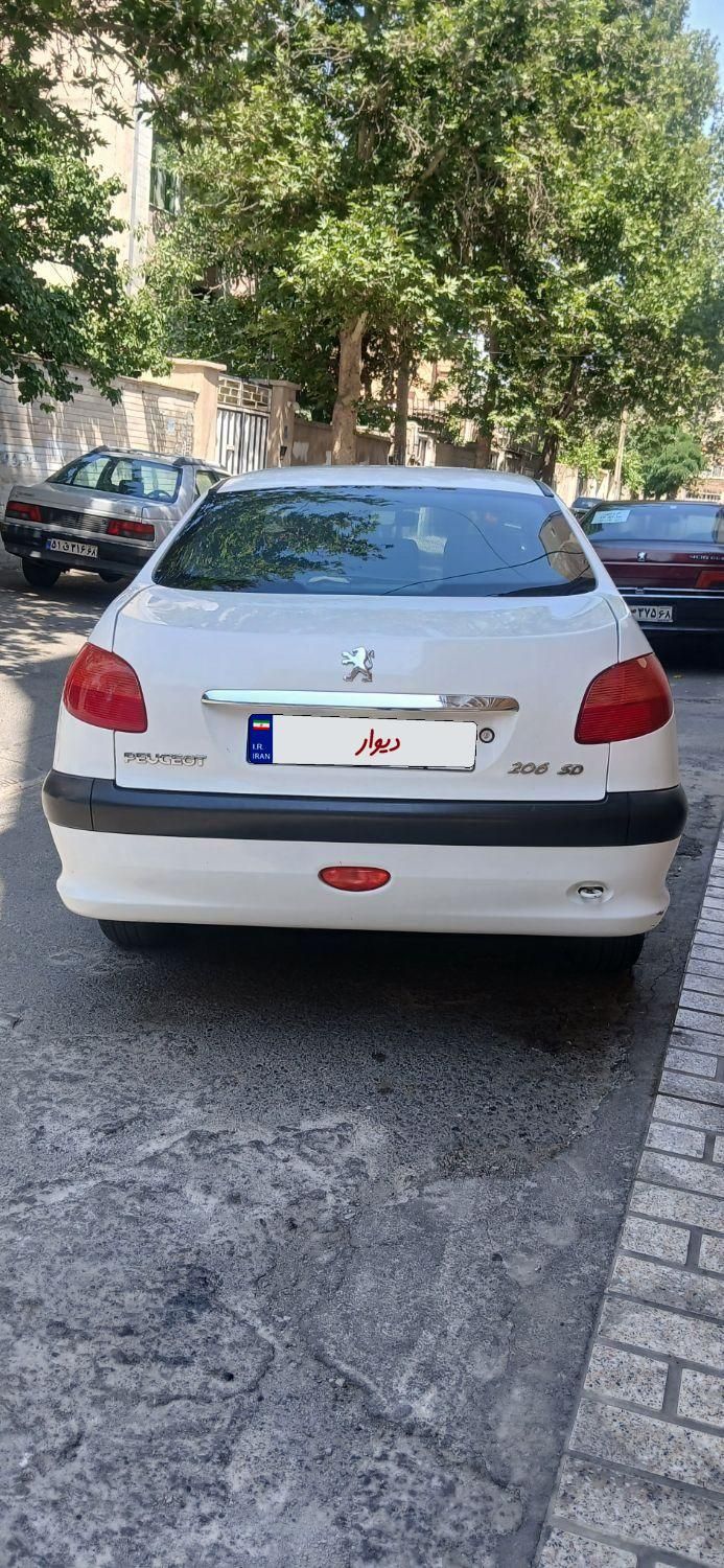 پژو ۲۰۶ صندوق دار v8 - 1390