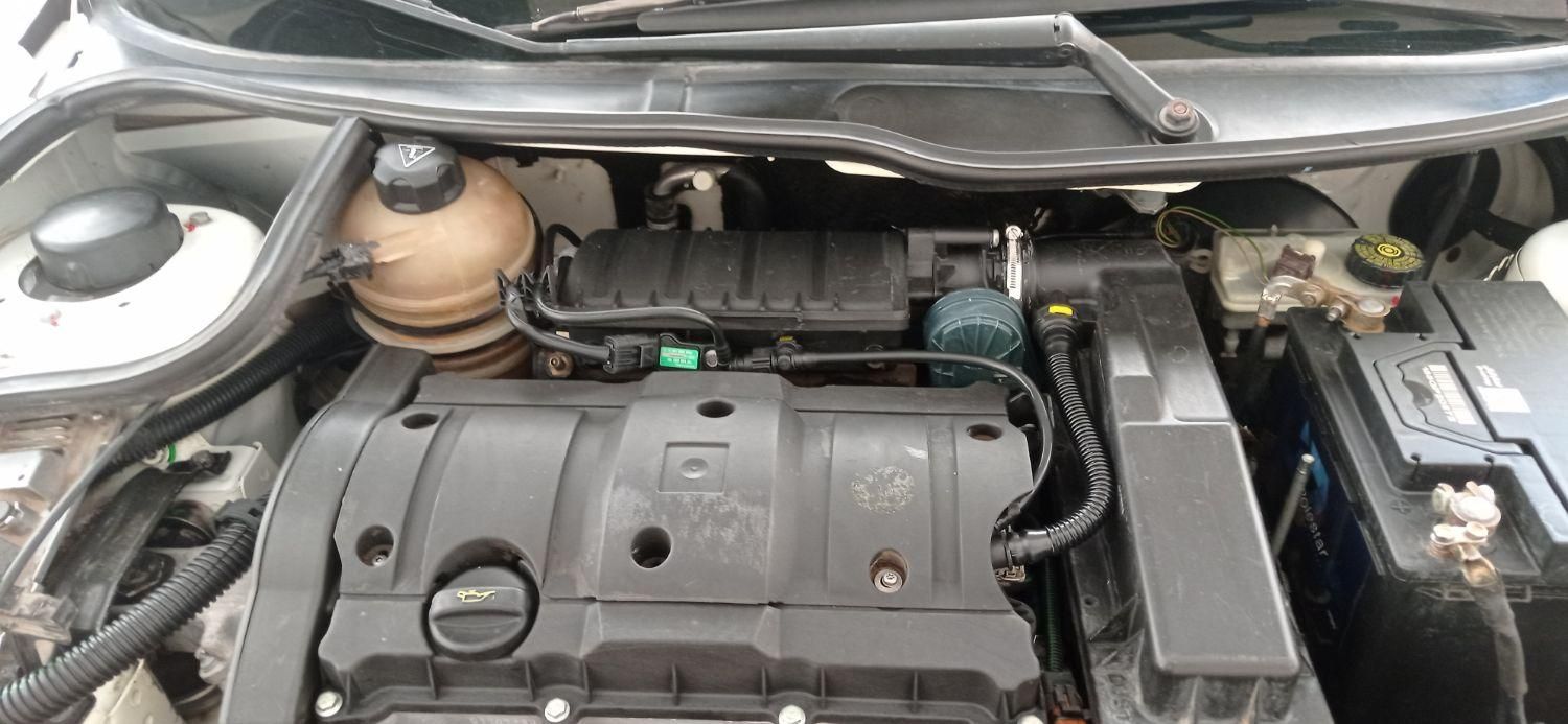 پژو ۲۰۶ صندوق دار v8 - 1389