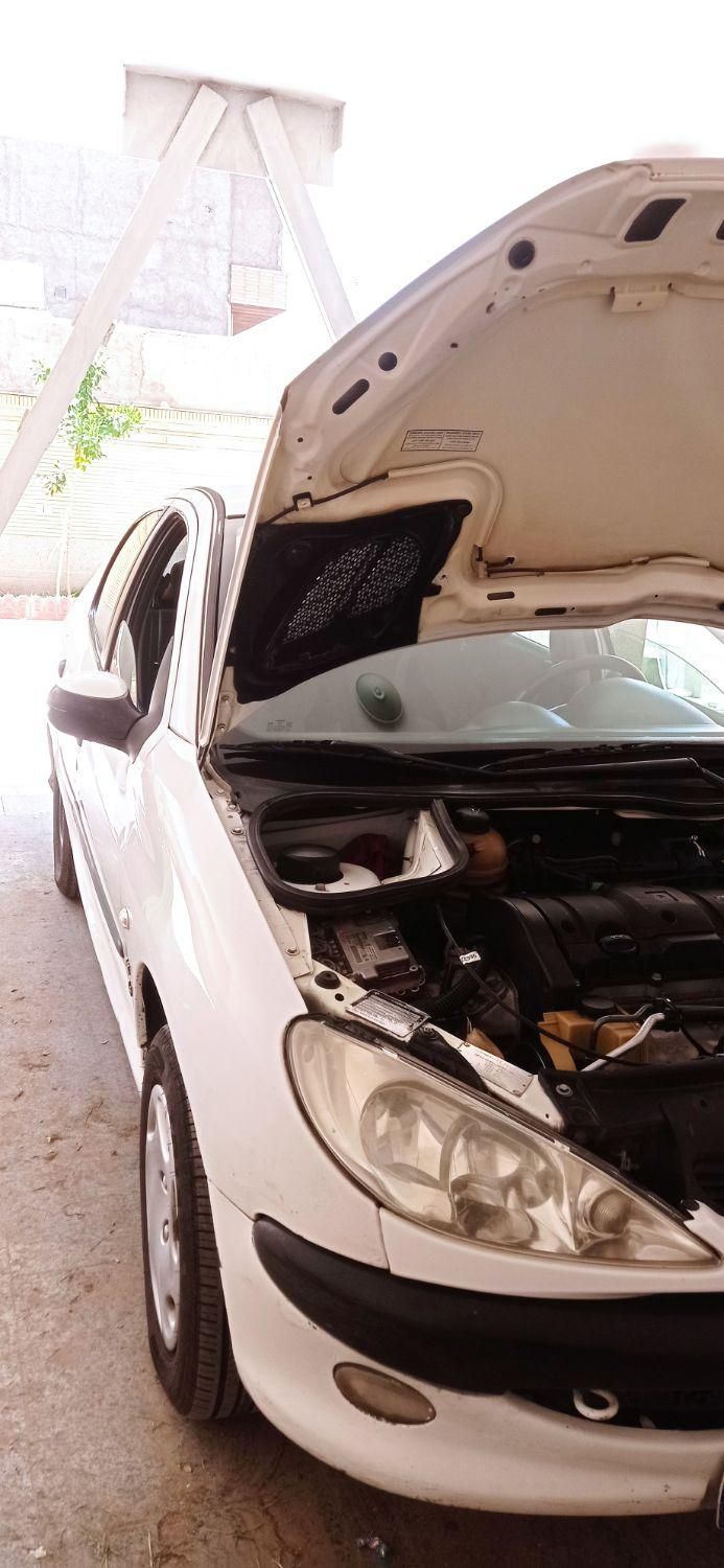 پژو ۲۰۶ صندوق دار v8 - 1389