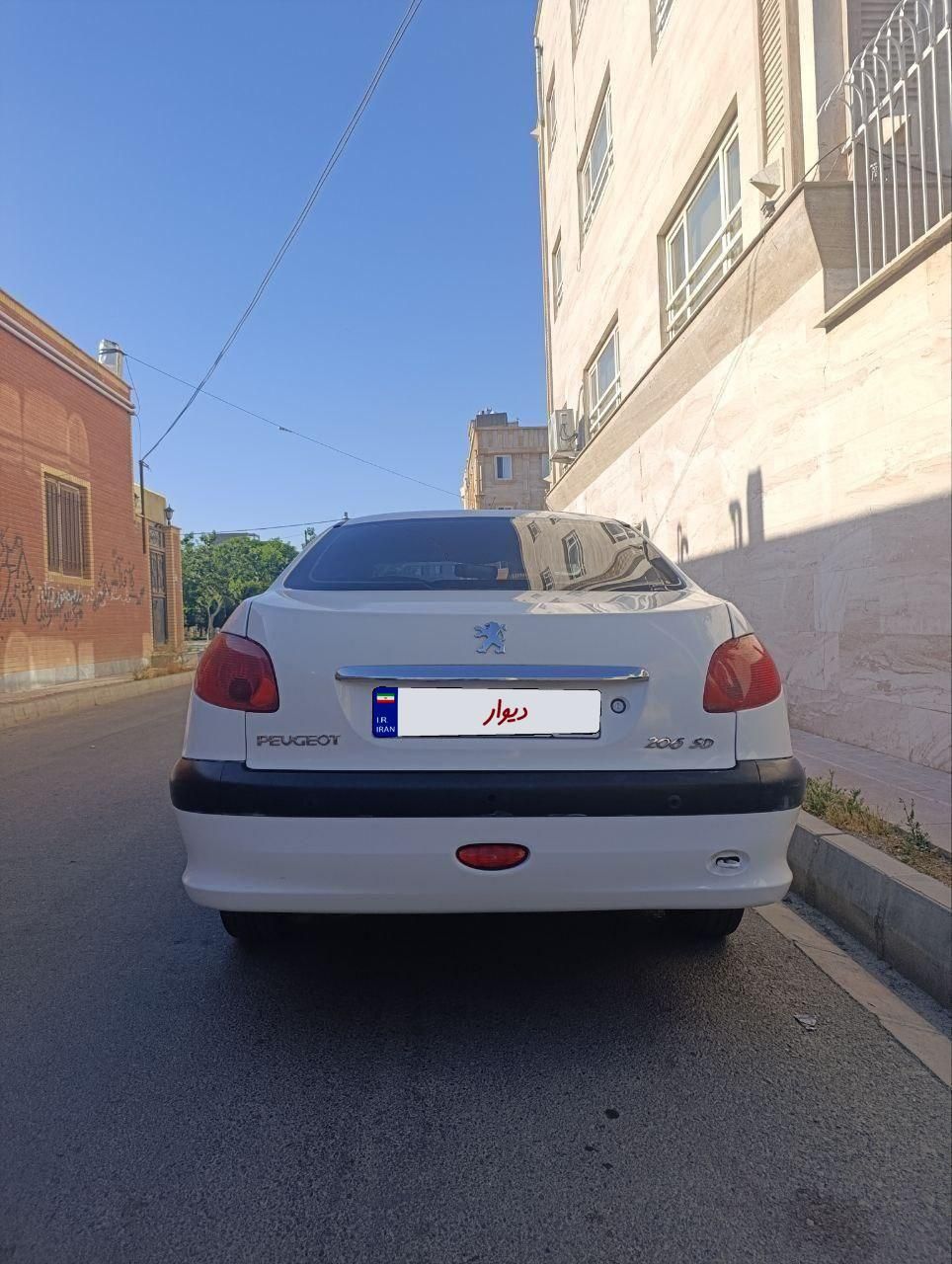 پژو ۲۰۶ صندوق دار v8 - 1393