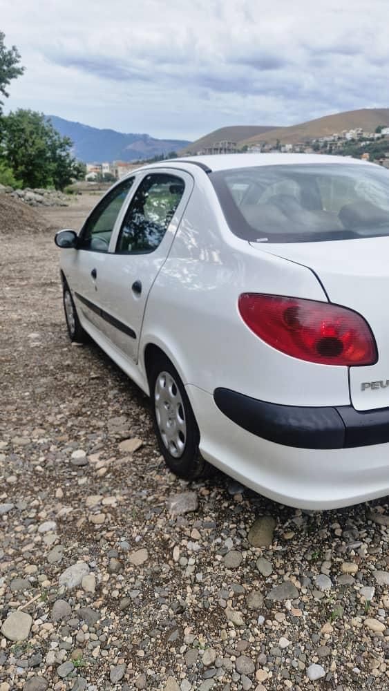 پژو ۲۰۶ صندوق دار v8 - 1396