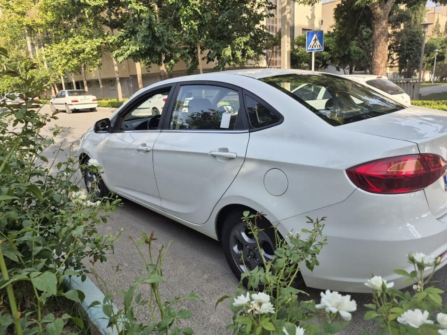 جک J4 اتوماتیک ساده - 1400